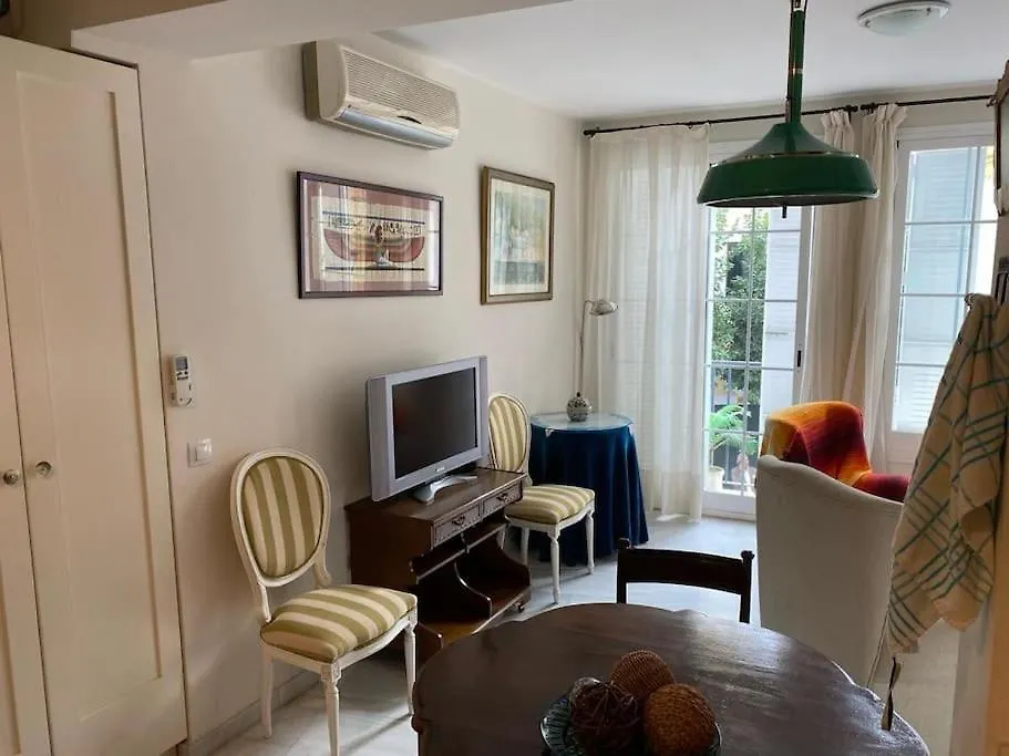 Downtown Cozy Apartment For Four Seville
